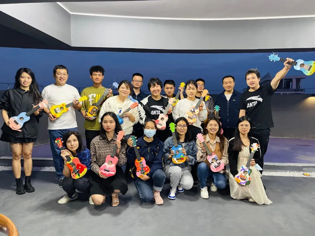 彩绘尤克里里，艺术与生活缺一不可